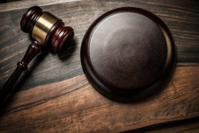 5 Legal Mistakes Most Entrepreneurs Make (and How To Avoid Them)﻿